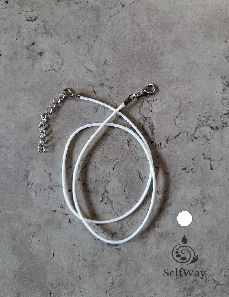 Шнурок с застежкой - белый