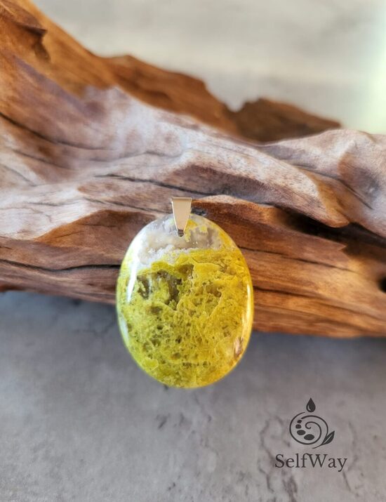 Кулон "Зеленый опал"