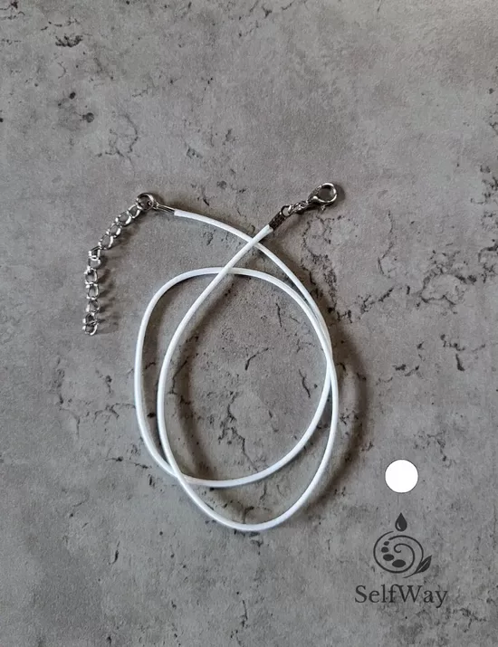 Шнурок с застежкой - белый