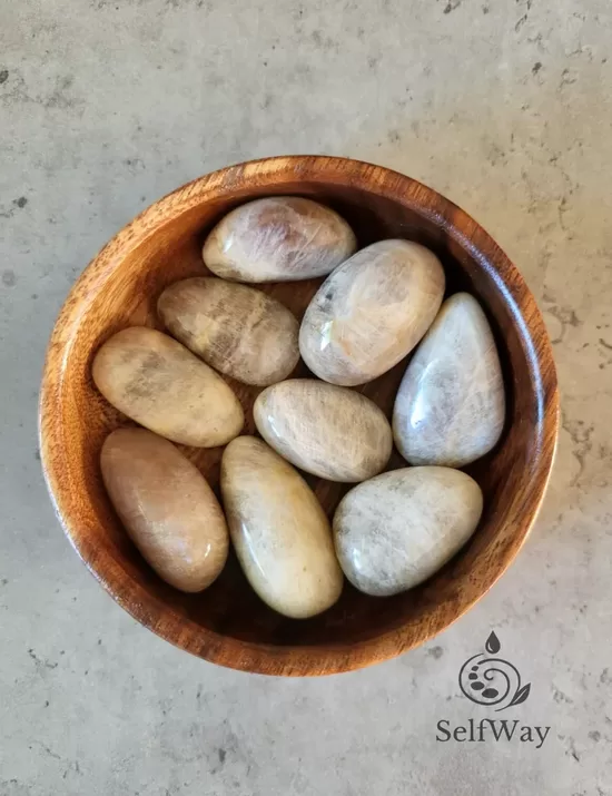 Лунный камень №1