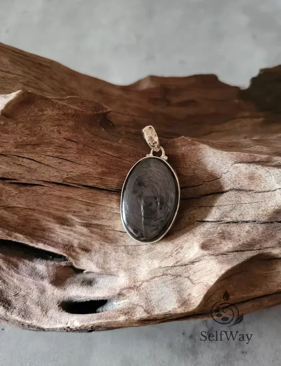 Кулон в серебре “ Гиперстен” № 1